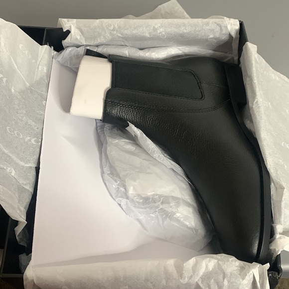 Men Graham Chelsea Boots - Picture 4 of 4